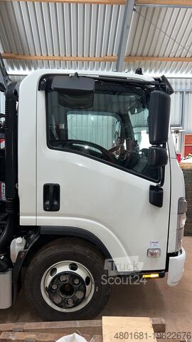 Transporter met afzetcontainer Isuzu NPR