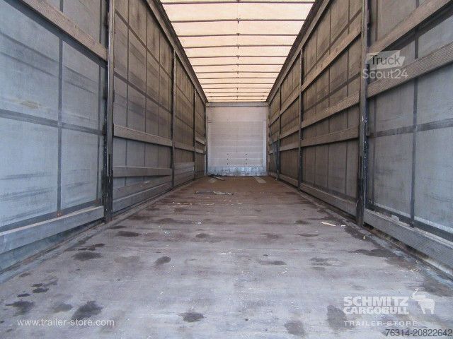 Semi-remorque bâchée Schmitz Cargobull Curtainsider Mega Getränke