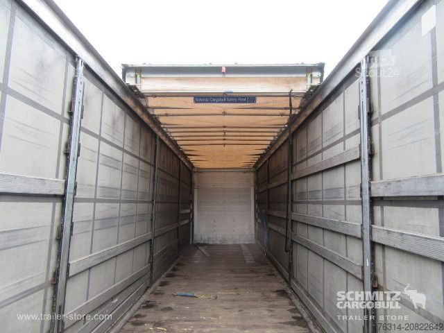 Semi-remorque bâchée Schmitz Cargobull Curtainsider Mega Getränke