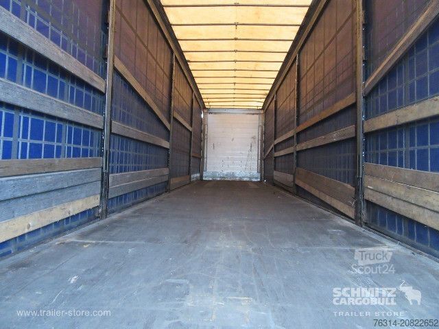 Semi-remorque bâchée Schmitz Cargobull Curtainsider Mega Getränke