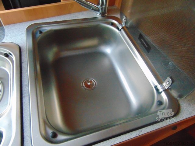 Camper van PÖSSL 2Win Plus*neuwertig-**Solar*HeoSafe