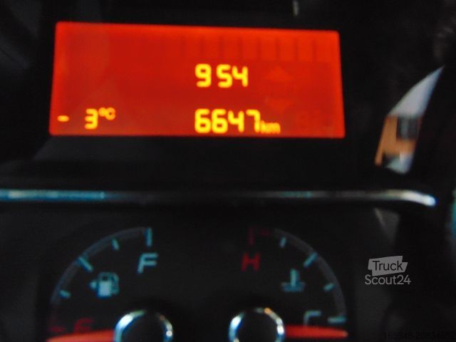 Camper van PÖSSL 2Win Plus*neuwertig-**Solar*HeoSafe