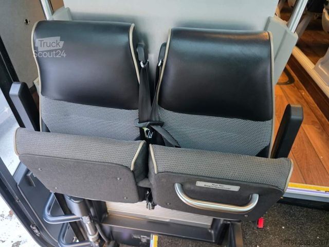 Tilausajobussi NEOPLAN Cityliner L 63+2+1,neues AT Getriebe,ZF Intarder