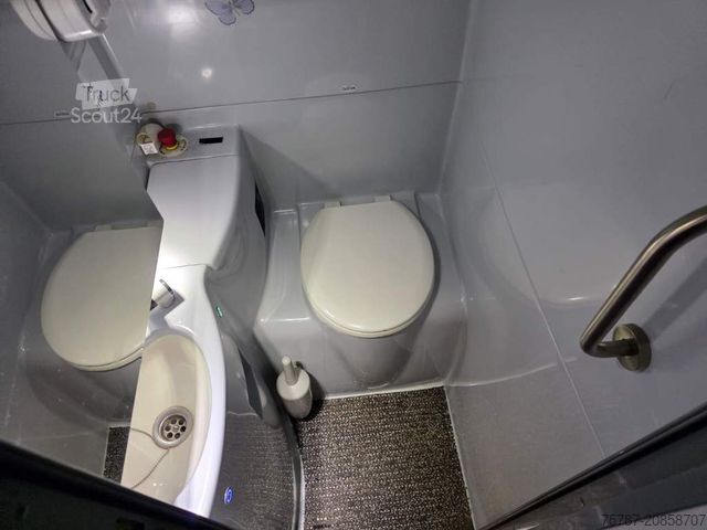 Tilausajobussi NEOPLAN Cityliner L 63+2+1,neues AT Getriebe,ZF Intarder