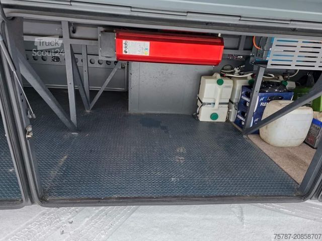 Tilausajobussi NEOPLAN Cityliner L 63+2+1,neues AT Getriebe,ZF Intarder