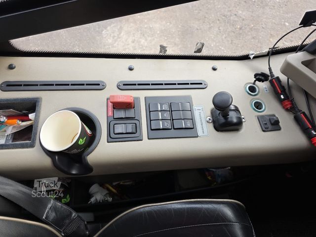 Dvonadstropni avtobus NEOPLAN Skyliner,81+1+1,Hochdruckkühler neu  ZF Intarder