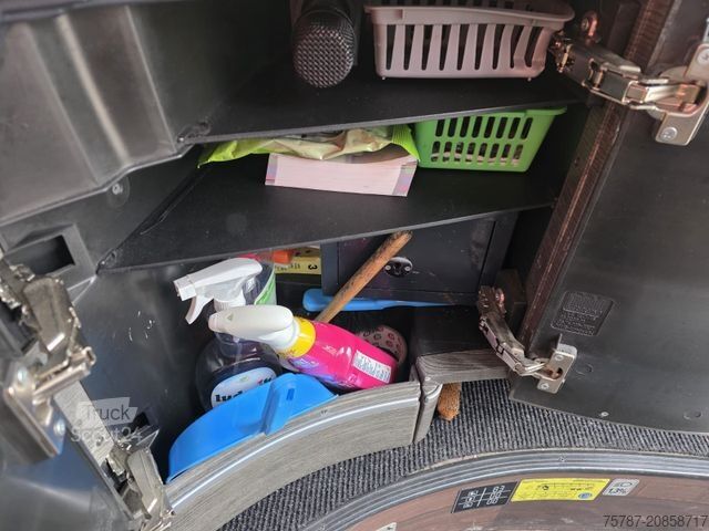 Dvonadstropni avtobus NEOPLAN Skyliner,81+1+1,Hochdruckkühler neu  ZF Intarder