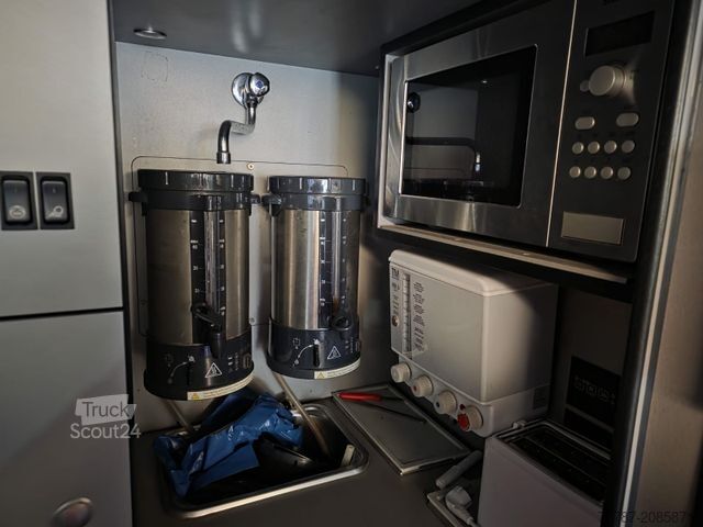 Dvonadstropni avtobus NEOPLAN Skyliner,81+1+1,Hochdruckkühler neu  ZF Intarder