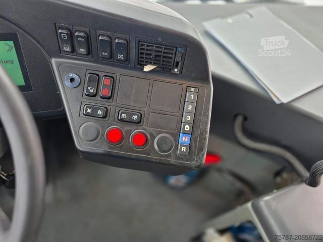 City bus MERCEDES-BENZ O530 NF,Linie, Klima, Standheizung, 31+57+1, EEV