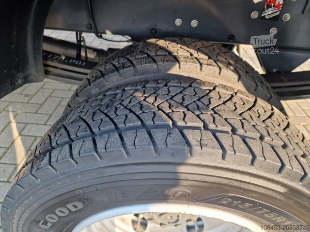 Tipper van RENAULT D 240 Kipper/Mod 22 KM 22000/AHK/Oel/AC