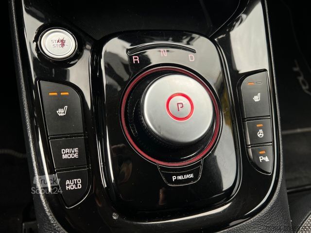 Van KIA Soul e-Soul DynamicLine 64 kWh LED Navi Kamera