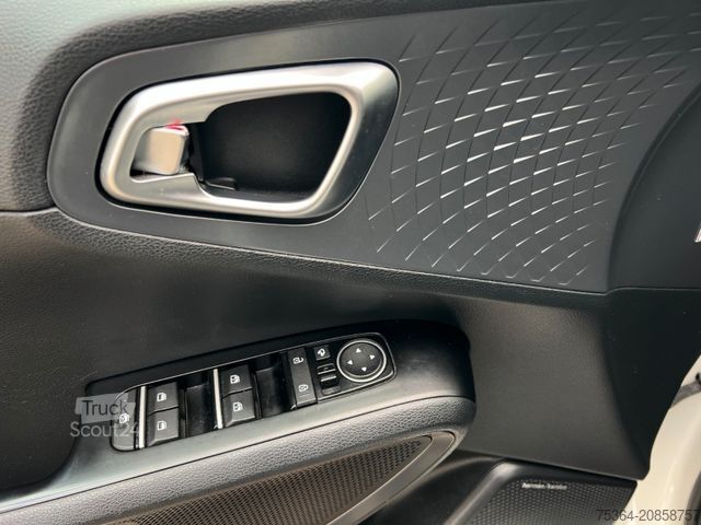 Van KIA Soul e-Soul DynamicLine 64 kWh LED Navi Kamera