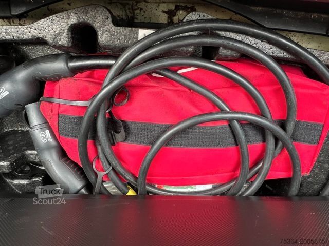 Van KIA Soul e-Soul DynamicLine 64 kWh LED Navi Kamera