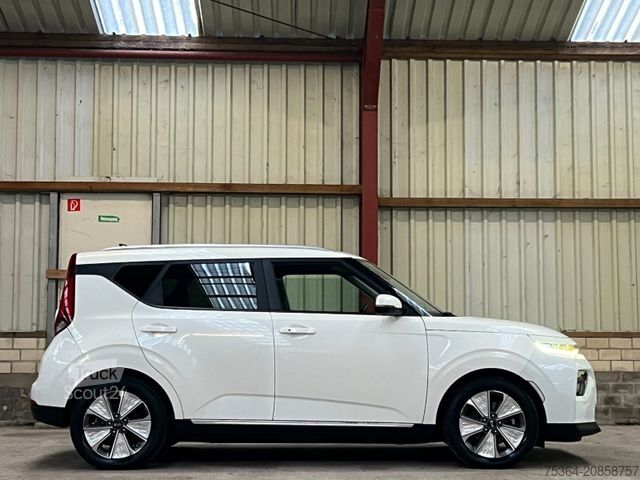 Van KIA Soul e-Soul DynamicLine 64 kWh LED Navi Kamera