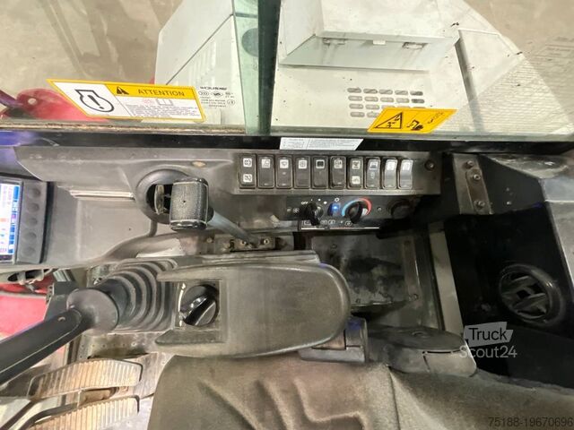 Midi-Pelle Takeuchi TB 280 FR