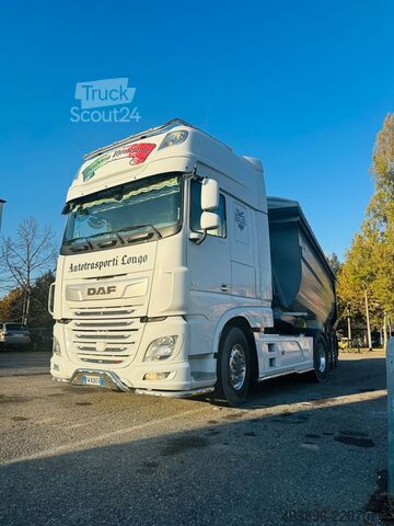 Traktor Daf XF 530 FT