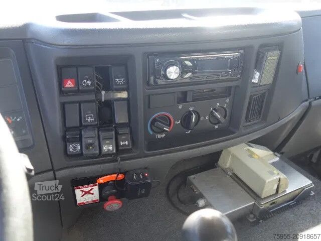 Camion-citerne Volvo FL 240 220PK 12000 LITER STEELSPRINGS