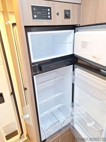 Pusiau integruotas kemperis CARADO pro+ T 457 *Hubbett*SAT*TV*