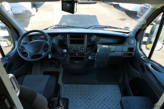 Dobozos furgon iveco Daily 35 S11 C30C AUTOMATIK KAMERA Regale LUFT DURCHGANG EURO-5 CoC