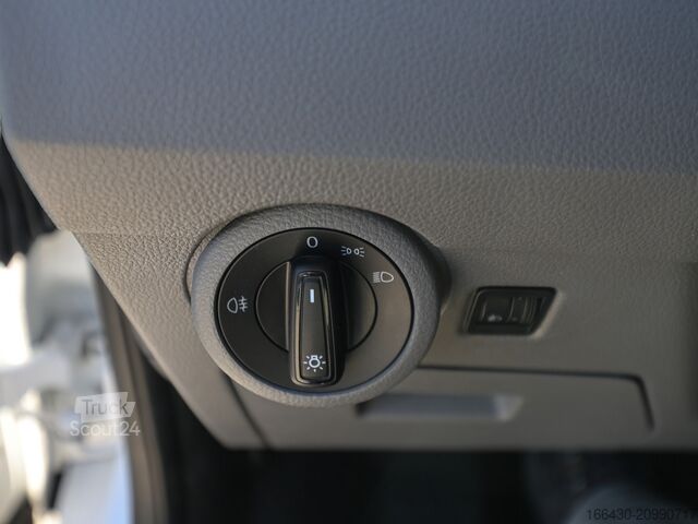 Kleinbus VW T6.1 Kasten 2,0 TDI AHK KLIMA PDC
