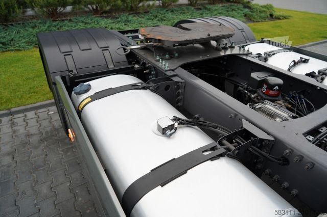 Standard tractor unit RENAULT T480 / 13 L / RETARDER / I-PARK COOL  /   OPONY