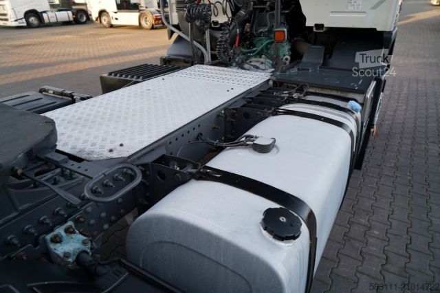 Τυπική μονάδα τράκτορα VOLVO FM 380 / PE?NY ADR  / KABINA DZIENNA / I-SHIFT