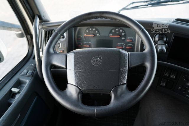 Τυπική μονάδα τράκτορα VOLVO FM 380 / PE?NY ADR  / KABINA DZIENNA / I-SHIFT