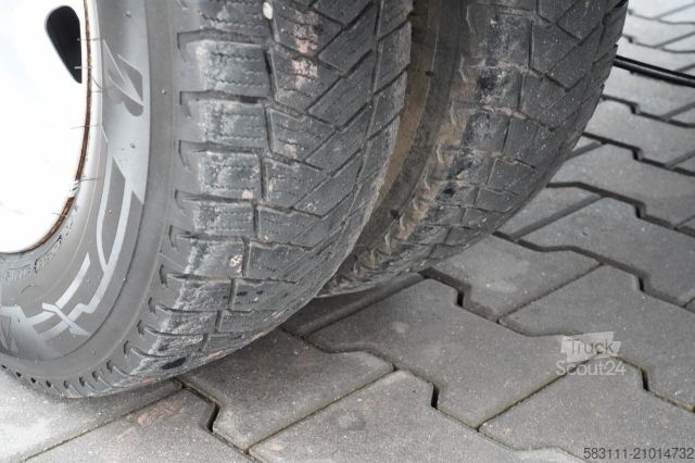 Tipper van IVECO DAILY 35-140 / WYWROTKA TYLNOZSYPOWA / BLI?NIAK