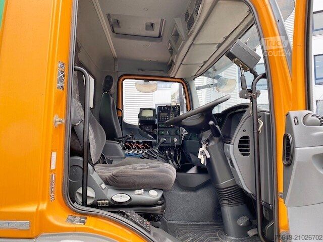 Speciale doeleinden vrachtwagen Mercedes-Benz Atego 1524 L 4x2 Atego 1524 L 4x2 Kehrmaschine FAUN Viajet