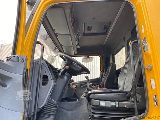 Special purpose truck Mercedes-Benz Axor 1824 K 4x2 Axor 1824 K 4x2, AMV Hubsteiger + Kompressor, Funk