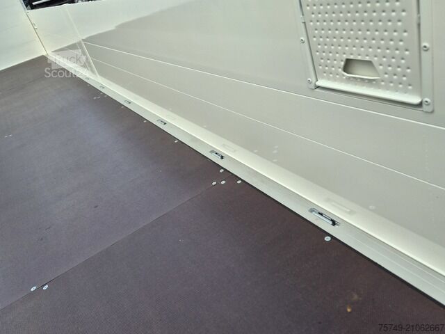 Pick-up furgon Fuso Canter 7C18 Alu Pritsche 6.1m Nutzlast 4.0t AHK