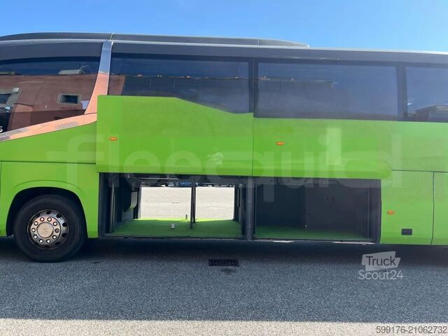 Touring car Irizar i6