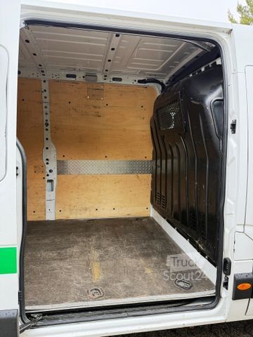 Dubă cu acoperiș înalt RENAULT Master Hochkasten 3,5t dCI 135 L3H2 AHK PDC