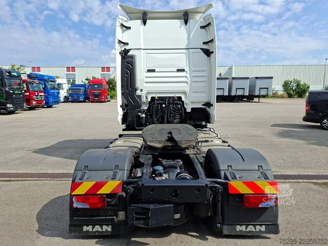 Nutzfahrzeug MAN TGX  18.470 Mega SZM mit Hubsat.   RETARDER  NAVI