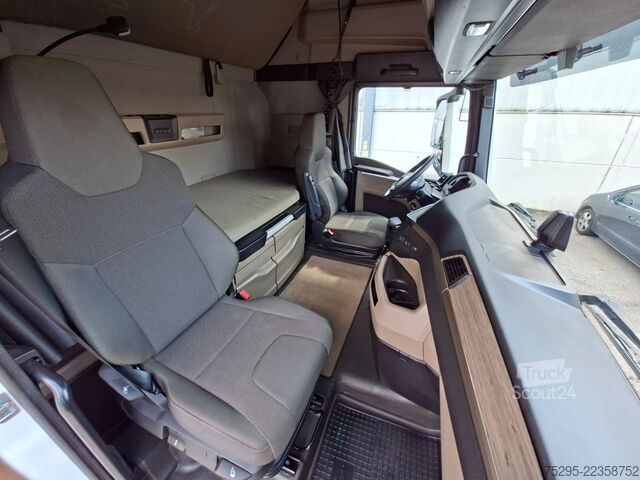 Nutzfahrzeug MAN TGX  18.470 Mega SZM mit Hubsat.   RETARDER  NAVI