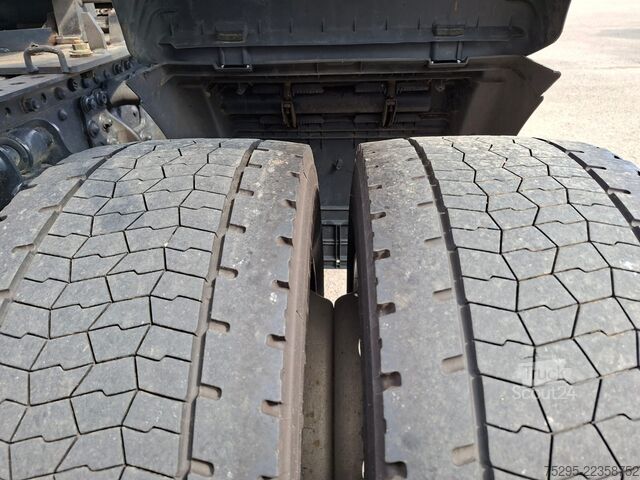 Véhicule utilitaire MAN TGX  18.470 Mega SZM mit Hubsat.   RETARDER  NAVI