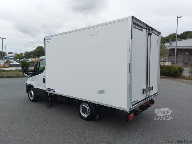 Furgone isotermico frigorifero IVECO Daily 35C18 Kühlkoffer Automatik-Thermo KingV500