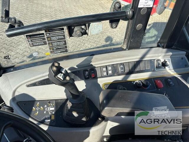 Carregadeira de pátio JCB TM 180 AGRI STUFE V