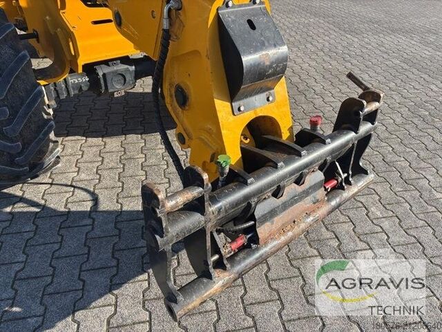 Carregadeira de pátio JCB TM 180 AGRI STUFE V