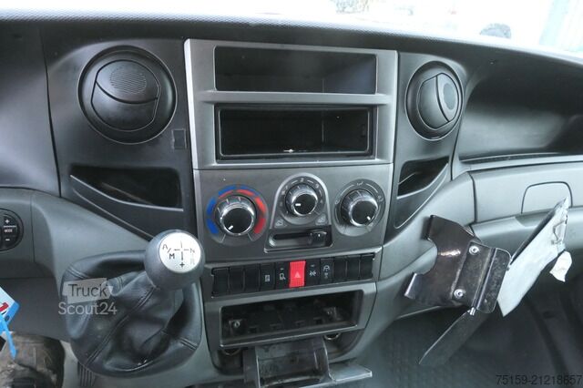 Furgoneta caja iveco Daily 35 S11 C30C AUTOMATIK KAMERA Regale LUFT DURCHGANG EURO-5 CoC