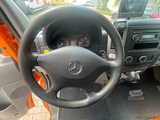 Lkw-Arbeitsbühne MERCEDES-BENZ Sprinter II 516CDI mit Versalift Bühne VT-140-F