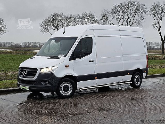 High-roof van MERCEDES-BENZ SPRINTER 314 L2H2 Mbux Euro6 AC!