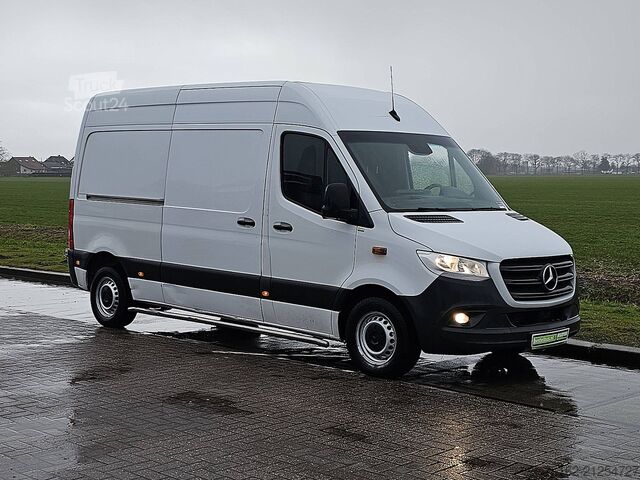 High-roof van MERCEDES-BENZ SPRINTER 314 L2H2 Mbux Euro6 AC!