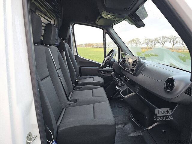 High-roof van MERCEDES-BENZ SPRINTER 317 L2H2 Navi 360