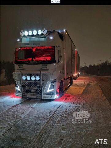 Mala Volvo FH16 16 pallet 6x4 box truck with Onspot tool boxe