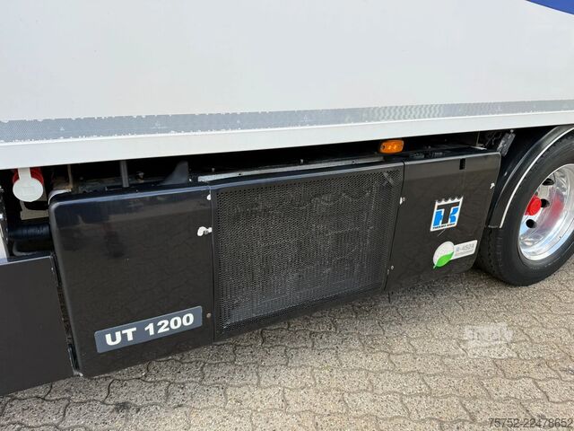 Kølet/frosset transport Scania 590S V8 NGS 6X2 Frigo Combi, 2x Thermo King UT1...