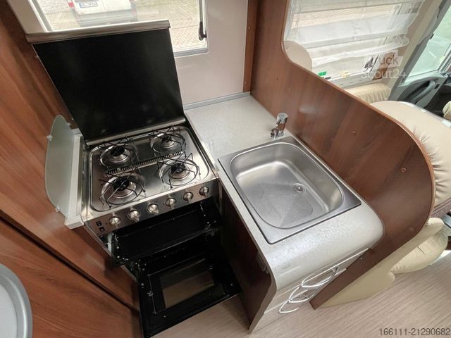 Camper integrado MCLOUIS Nevis 872 - Queens/Hubbett -  - Solar
