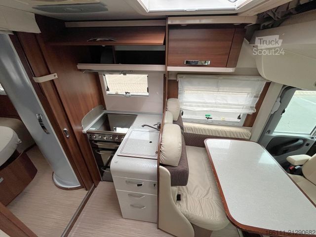 Camper integrado MCLOUIS Nevis 872 - Queens/Hubbett -  - Solar