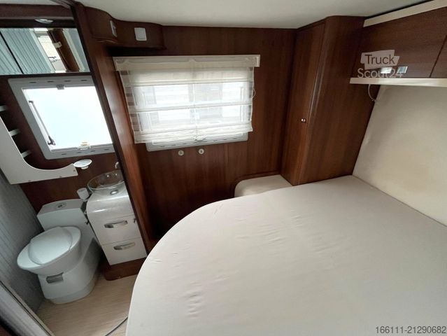 Camper integrado MCLOUIS Nevis 872 - Queens/Hubbett -  - Solar