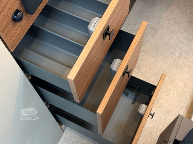 Camping-car BÜRSTNER Habiton HM 6.0 Automatik*170PS *Alufelgen*